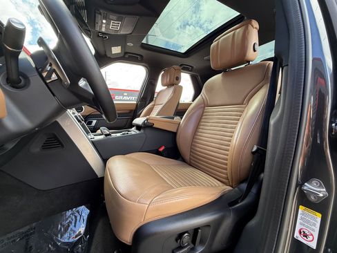 Used 2023 Land Rover Discovery S R-Dynamic AWD/4WD image 15