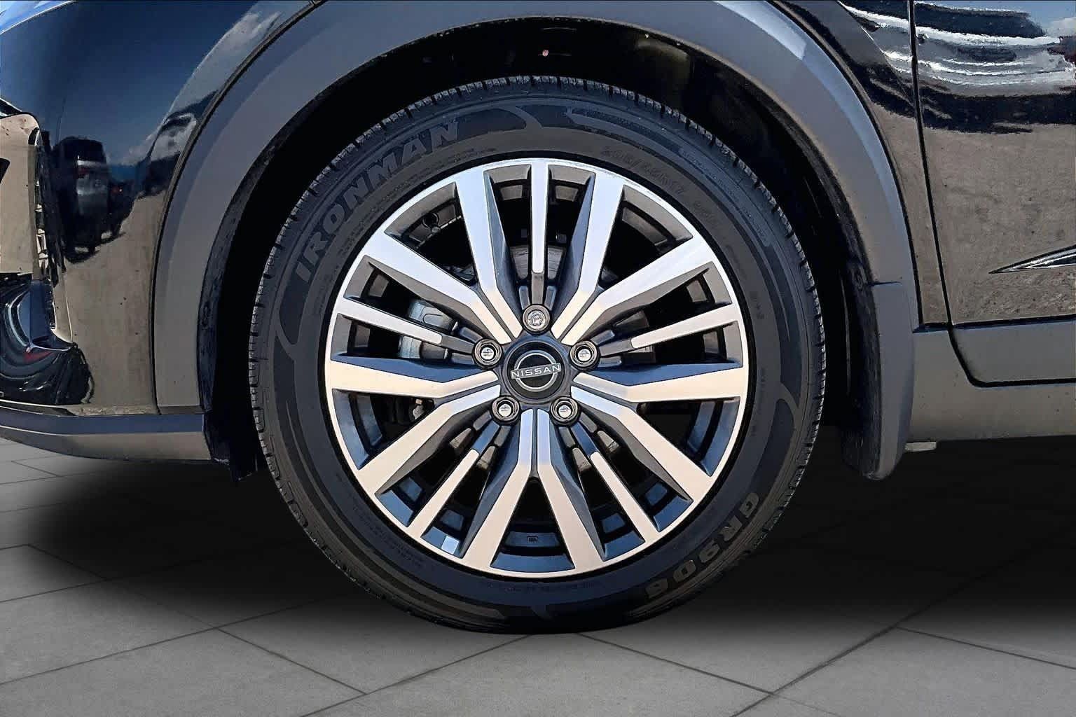 Used 2023 Nissan Kicks SV FWD image 11
