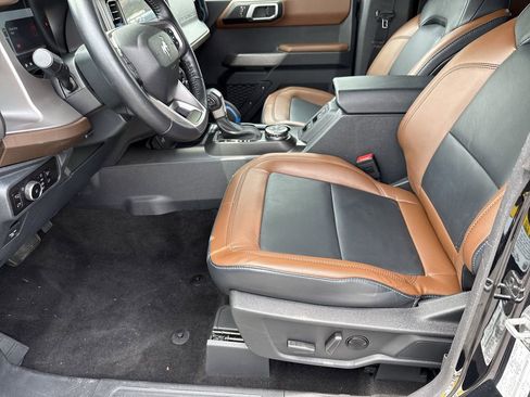 Used 2023 Ford Bronco Outer Banks AWD/4WD image 9