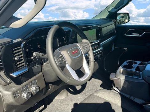 New 2026 GMC Sierra 1500 Elevation image 6