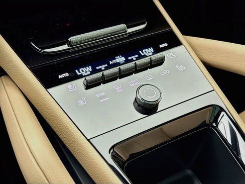 New 2026 Porsche Cayenne AWD/4WD image 22