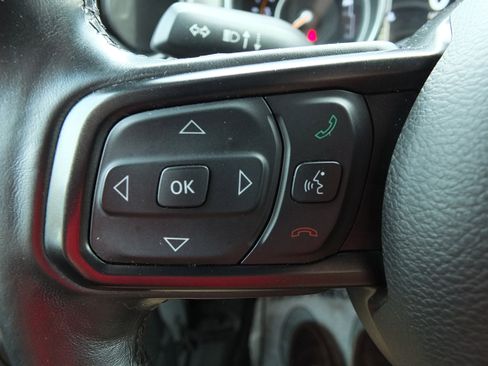 Used 2018 Jeep Wrangler Unlimited Sport S AWD/4WD image 18
