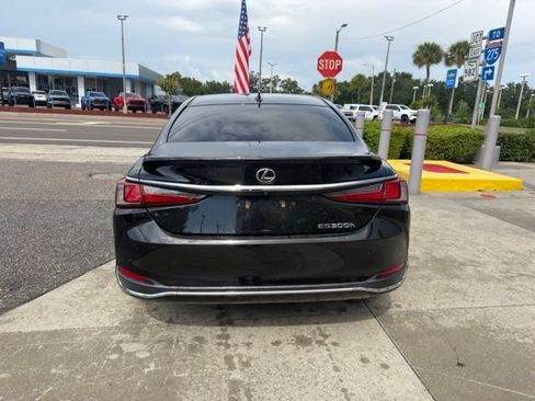 Used 2019 Lexus ES 300h w/ Premium Package FWD image 17