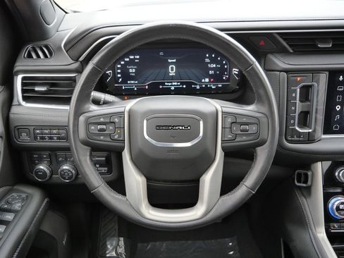 Used 2022 GMC Yukon Denali w/ Denali Premium Package AWD/4WD image 36