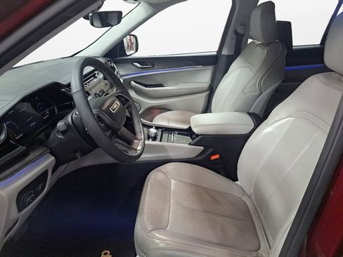 Used 2023 Jeep Grand Cherokee Overland w/ Rear Seat Video Group I AWD/4WD image 9