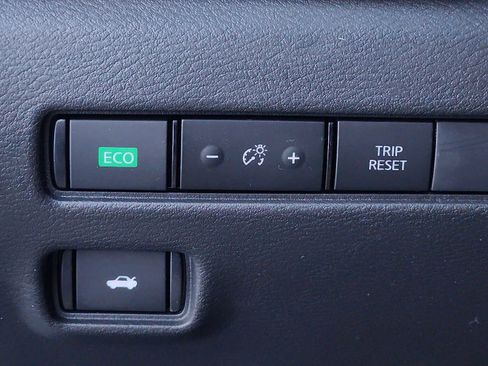 Certified 2025 Nissan Sentra SV w/ All-Weather Package image 24