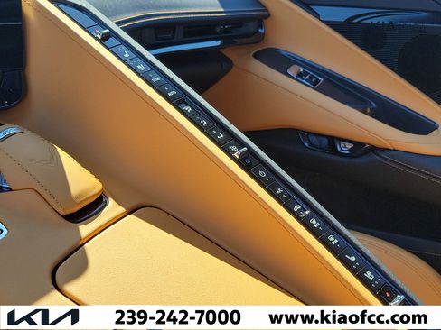 Used 2025 Chevrolet Corvette Stingray Preferred Conv w/ Z51 Performance Package RWD image 23