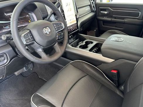 New 2025 RAM 2500 Laramie AWD/4WD image 10