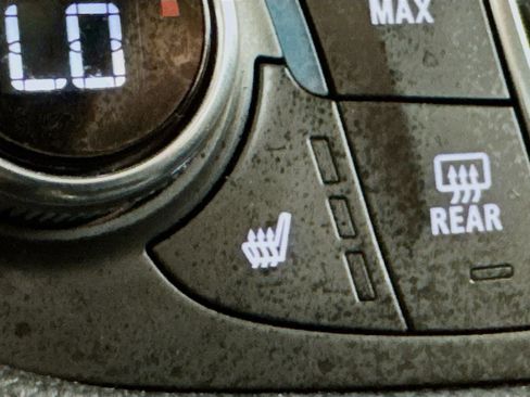 Used 2024 Chevrolet Equinox RS AWD/4WD image 4