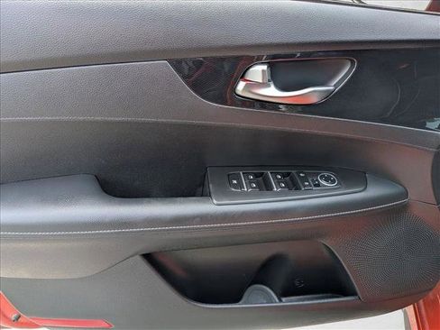 Used 2023 Kia Forte GT-Line w/ GT-Line Technology Package FWD image 11