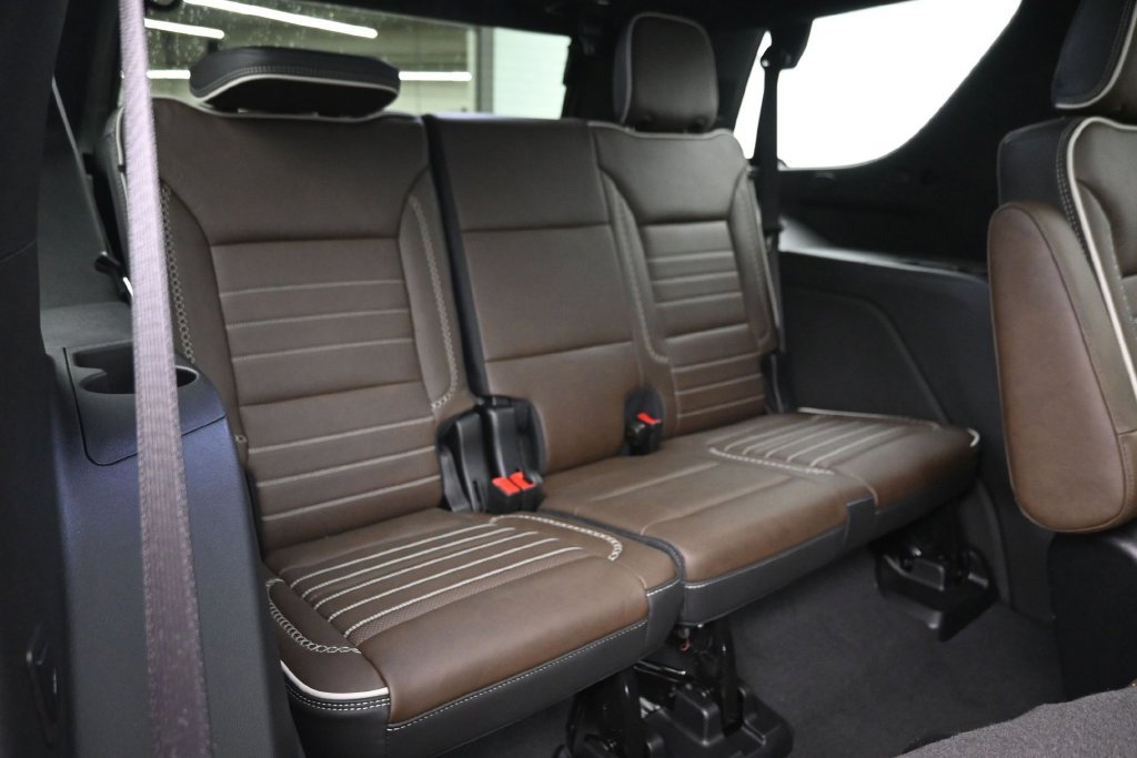 Used 2026 GMC Yukon Denali Ultimate AWD/4WD image 15