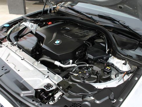 Used 2019 BMW 330i Sedan w/ Driving Assistance Package image 29