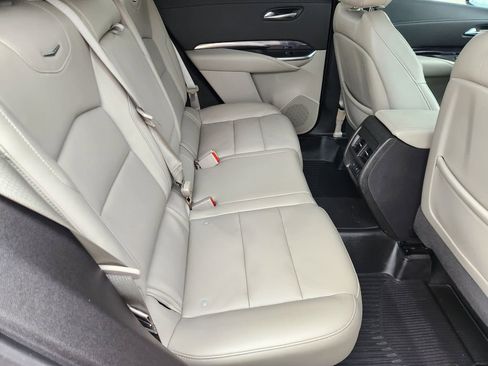 Used 2021 Cadillac XT4 Luxury w/ Cold Weather Package FWD image 31