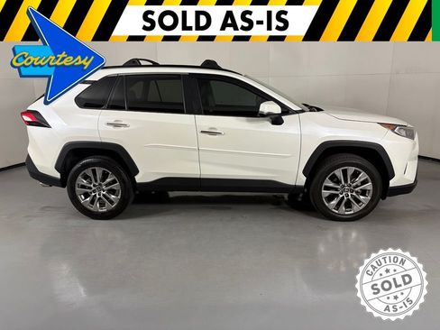 Used 2021 Toyota RAV4 Limited FWD image 9