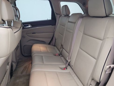 Used 2018 Jeep Grand Cherokee Overland image 18