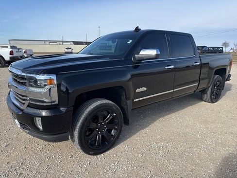 Used 2018 Chevrolet Silverado 1500 High Country image 3