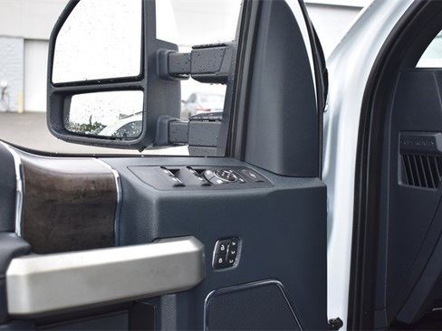 Used 2022 Ford F250 Lariat w/ Lariat Ultimate Package image 25