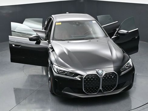 Used 2023 BMW i4 eDrive35 w/ Premium Package RWD image 34