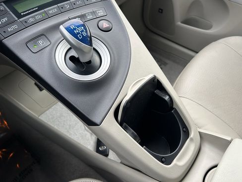 Used 2010 Toyota Prius Five image 21