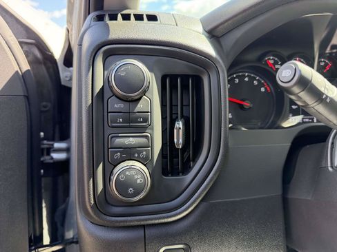 Used 2025 Chevrolet Silverado 1500 Custom Trail Boss AWD/4WD image 19
