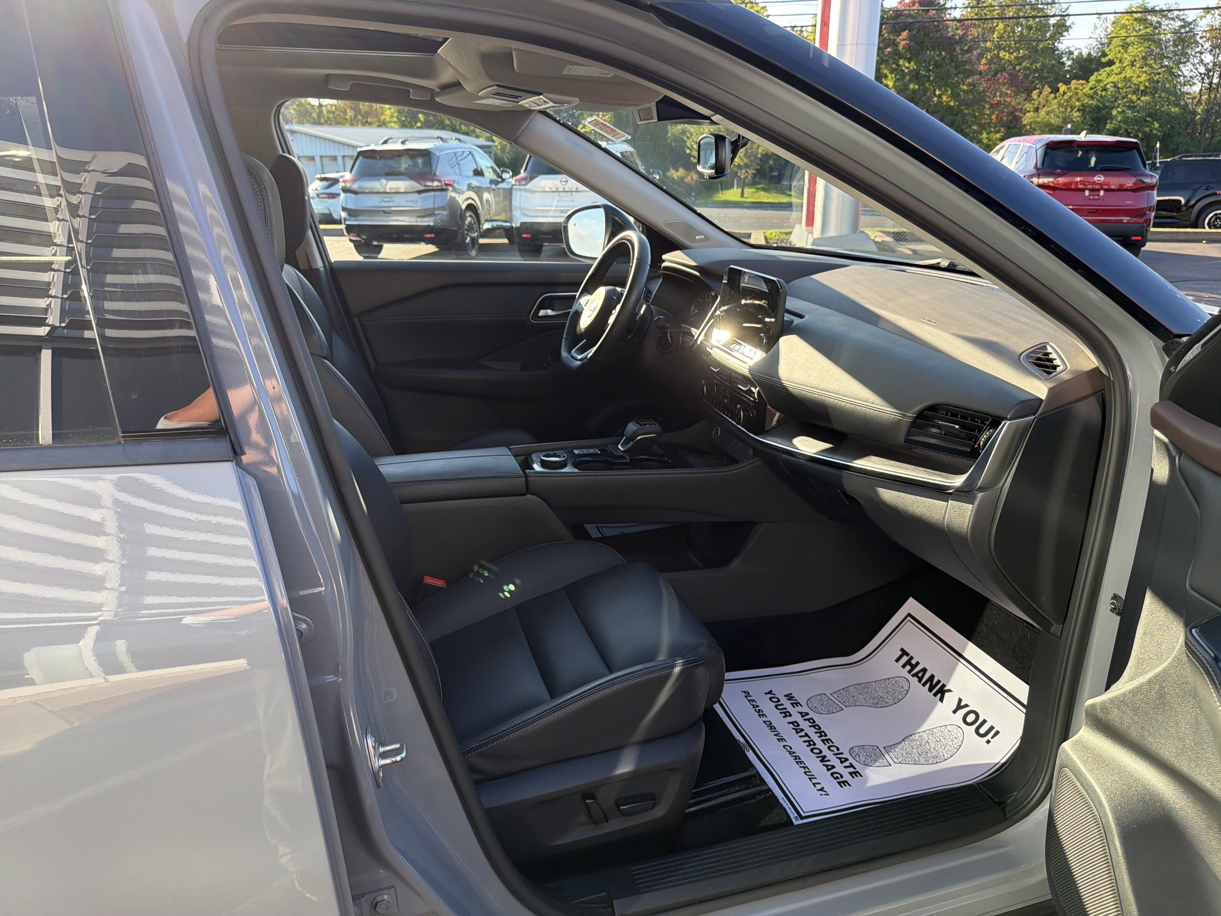Used 2021 Nissan Rogue SL w/ Premium Package AWD/4WD image 11