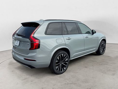 New 2026 Volvo XC90 T8 Ultra w/ Protection Package Premier AWD/4WD image 7