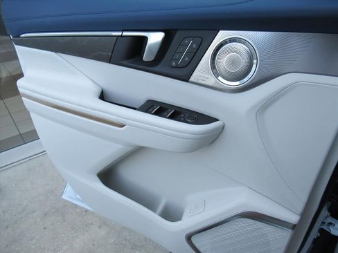 New 2026 Buick Enclave Avenir image 29