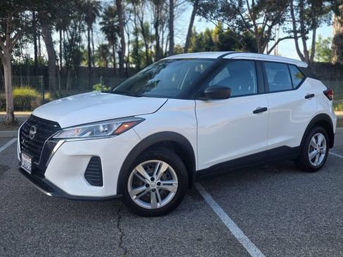 Used 2023 Nissan Kicks S FWD image 19