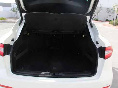 Used 2020 Maserati Levante S image 27