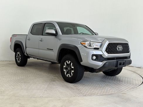 Used 2019 Toyota Tacoma TRD Off-Road w/ Technology Package AWD/4WD image 7