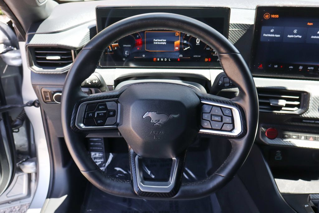 Used 2025 Ford Mustang Coupe RWD image 23