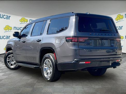 Used 2024 Jeep Wagoneer 4WD image 4