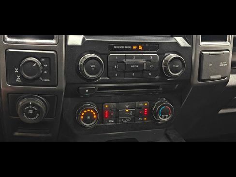 Used 2016 Ford F150 XLT w/ Equipment Group 302A Luxury AWD/4WD image 9