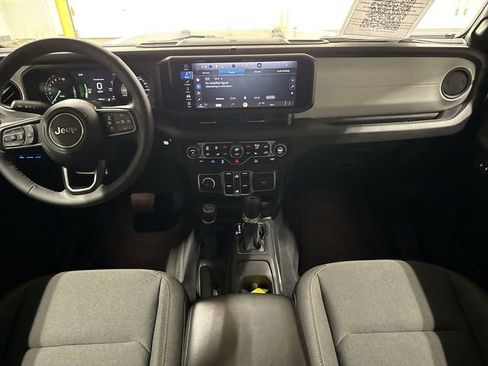 Used 2025 Jeep Wrangler Unlimited Sport S 4xe w/ Convenience Group AWD/4WD image 10