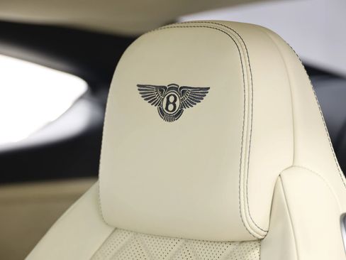 Used 2017 Bentley Continental GT image 19
