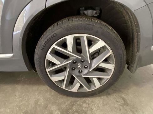 Used 2023 Hyundai Santa Fe Calligraphy w/ Winter Weather Package image 9