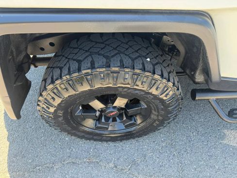 Used 2008 Toyota FJ Cruiser 4WD image 36