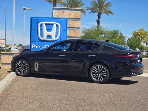 Used 2018 Kia Stinger Premium image 9