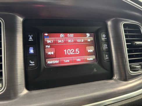 Used 2017 Dodge Charger SE w/ Popular Equipment Group image 19