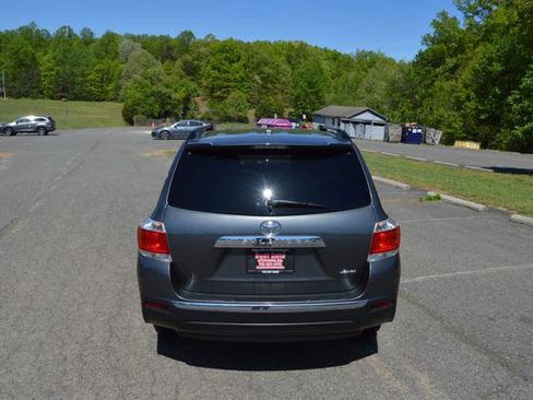 Used 2012 Toyota Highlander Limited w/ Tow Pkg AWD/4WD image 10