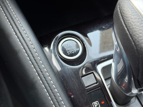 Used 2020 Nissan Kicks SV FWD image 24