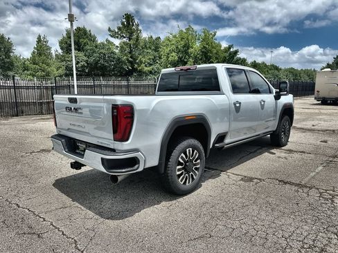 New 2026 GMC Sierra 2500 Denali Ultimate AWD/4WD image 10