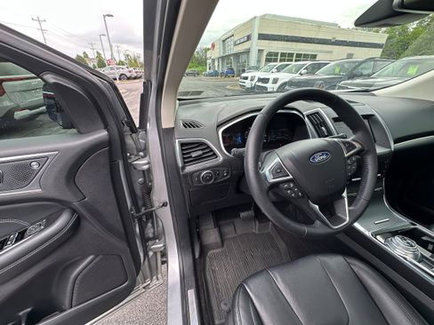 Used 2020 Ford Edge Titanium AWD/4WD image 27