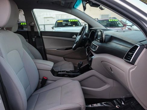 Used 2019 Hyundai Tucson SE image 17