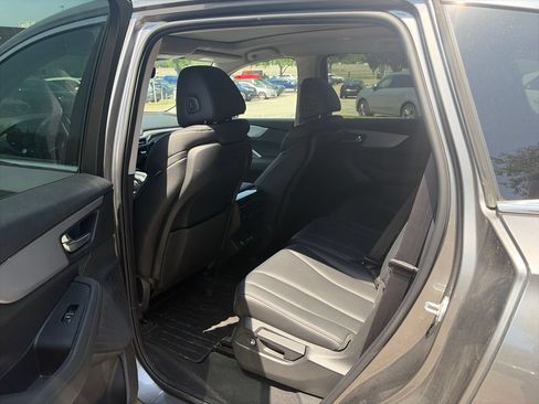 Used 2024 Acura MDX SH-AWD image 9