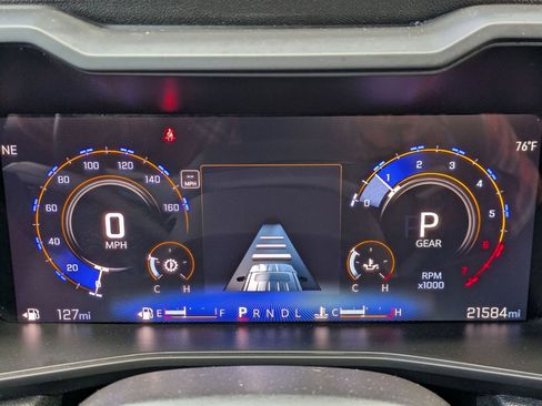 Used 2024 Chevrolet Colorado W/T RWD image 17
