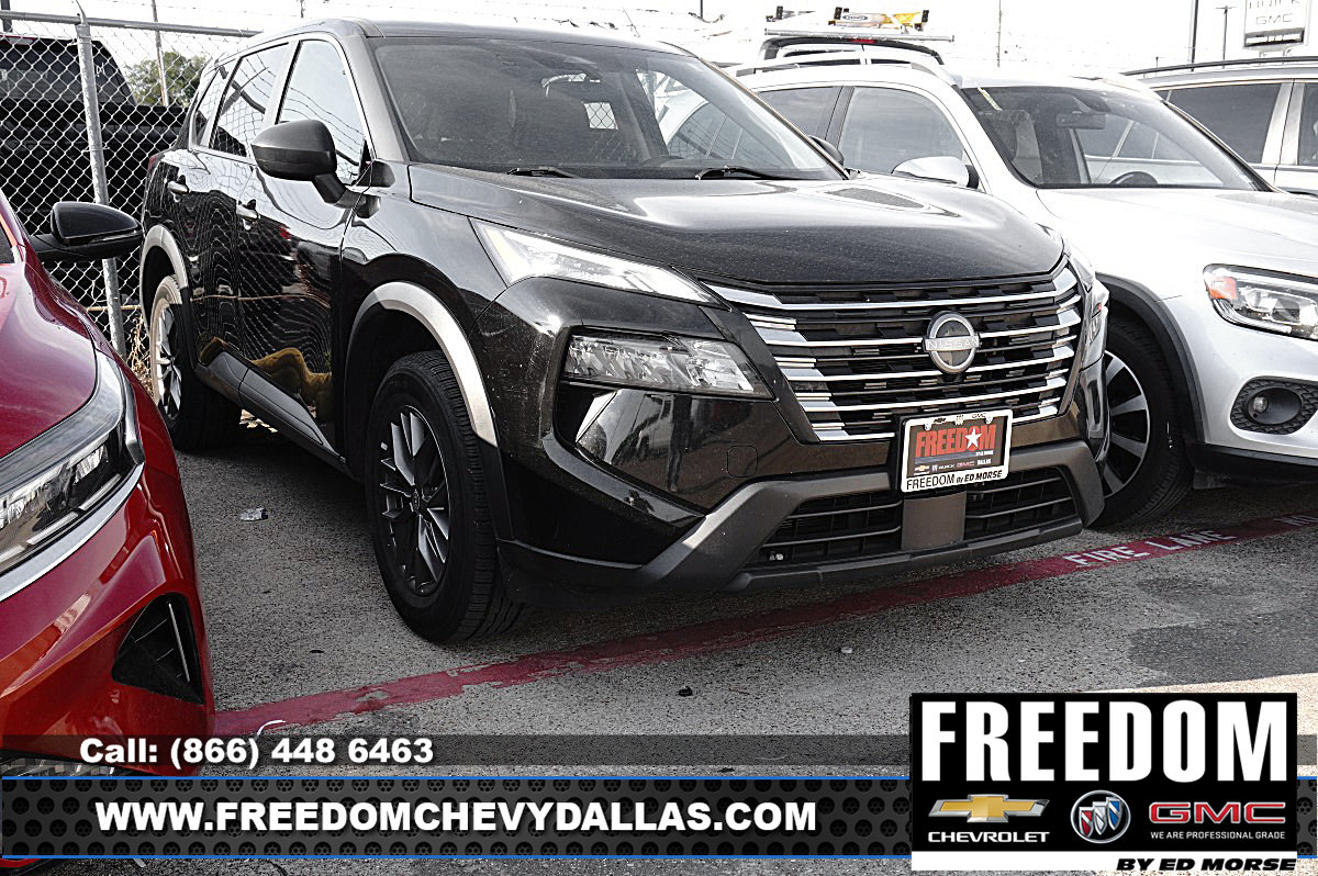 Used 2024 Nissan Rogue S AWD/4WD image 1