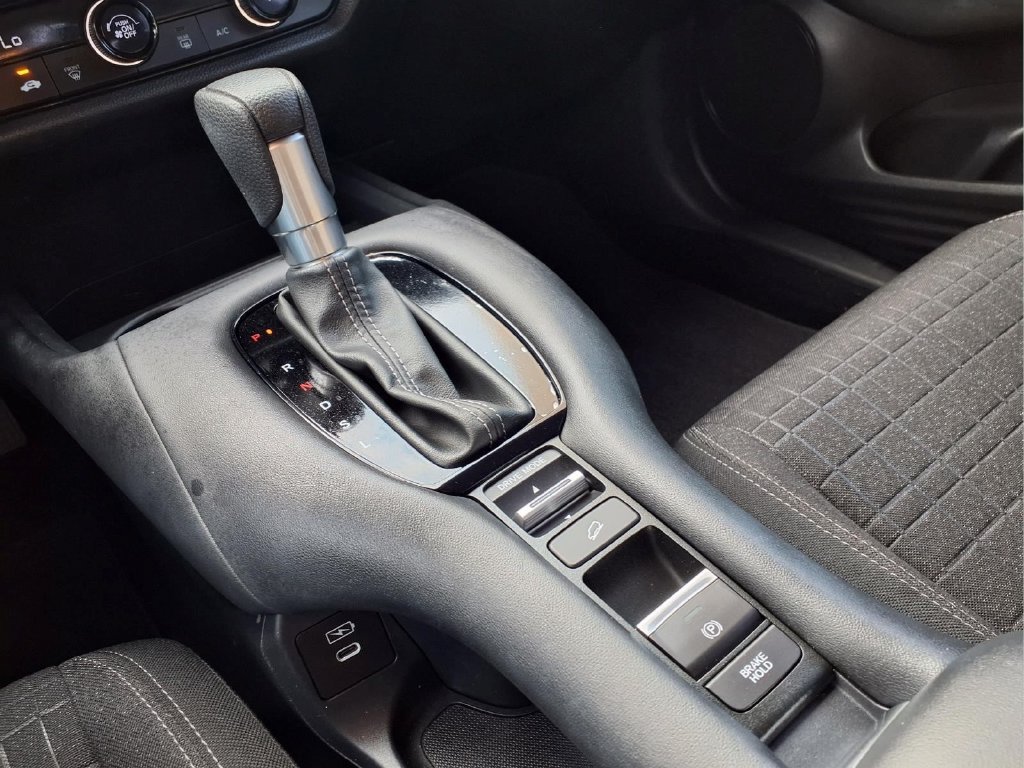 Certified 2025 Honda HR-V LX image 18