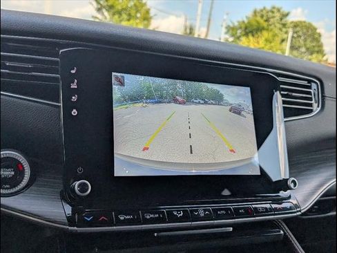 Used 2024 Jeep Wagoneer L Series II w/ Flexible Seating Group image 9