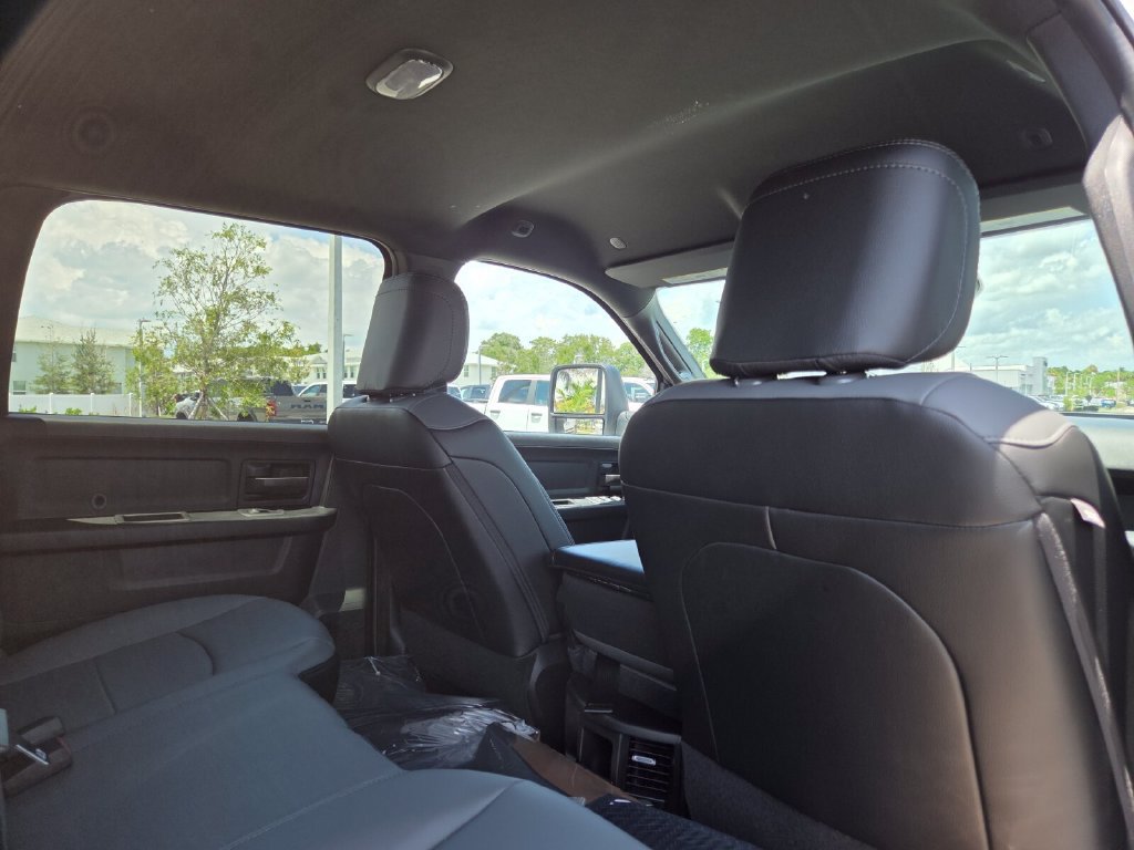 New 2026 RAM 3500 Tradesman AWD/4WD image 17